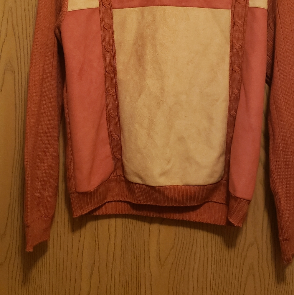 sweater - Picture 2 of 3